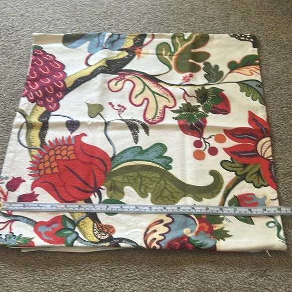 Pottery Barn Serafina Floral 55% linen 45% cotton removable printed pillow cover - Picture 5 of 6